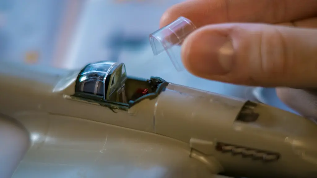 unsplash_Ihzbf52qJ80_diy kit.webp